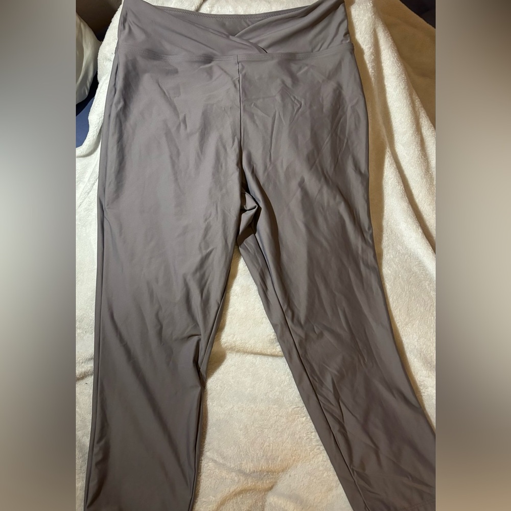 Bundle Of 8 Pairs Different Styles Of Leggings - … - image 5